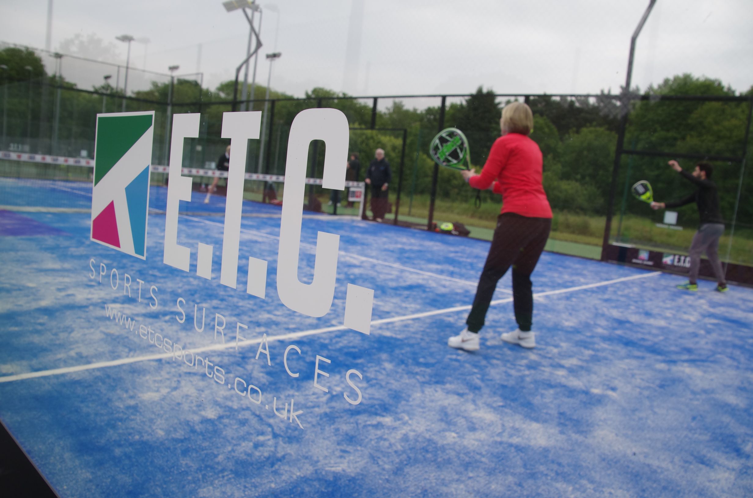 Power Padel tennis court construction is fully adaptable to your tennis venue’s main court schedule