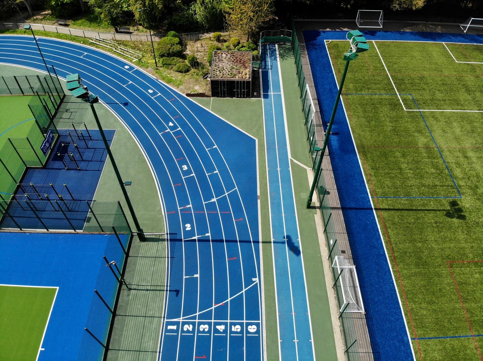 ETC Sports Surfaces Ltd completed the polymeric surface installation on time and on budget at the beginning of 2022.